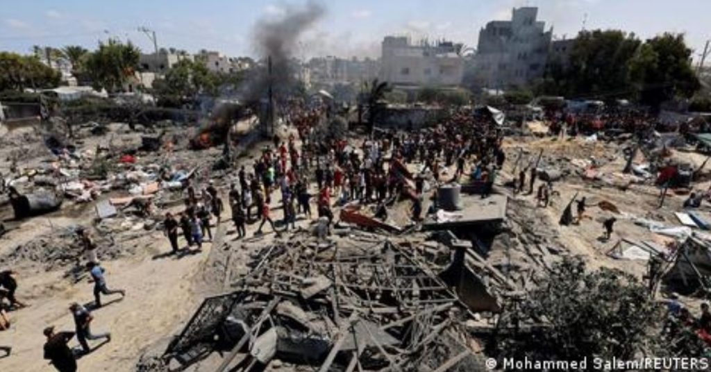 Israeli airstrikes on the Al Mawasi camp in the southern gaza have killed at least 90 Palestinians and 300 wounded.